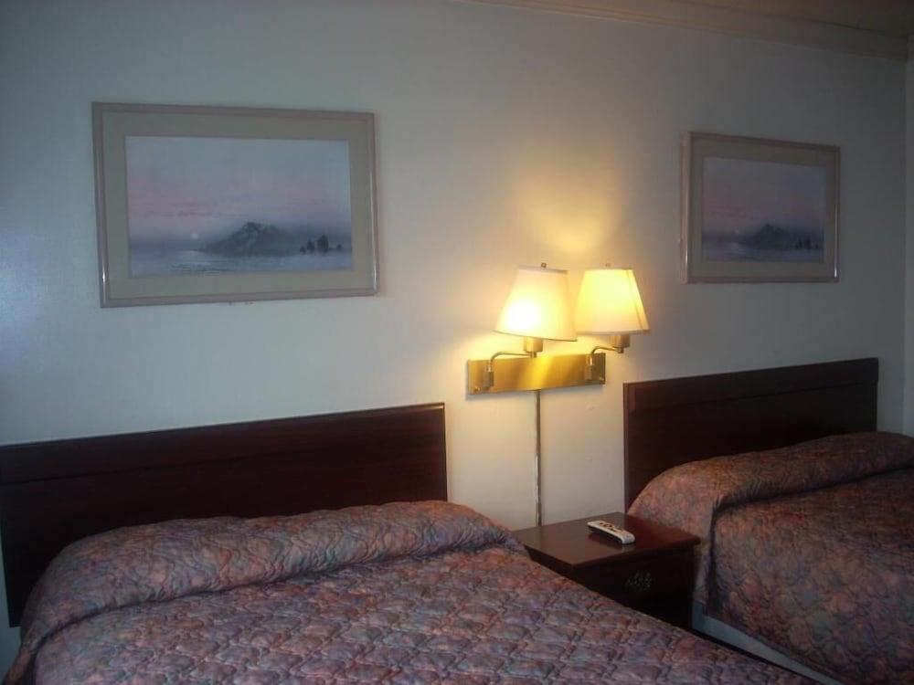 Economy Inn Monterey 滨海城 外观 照片