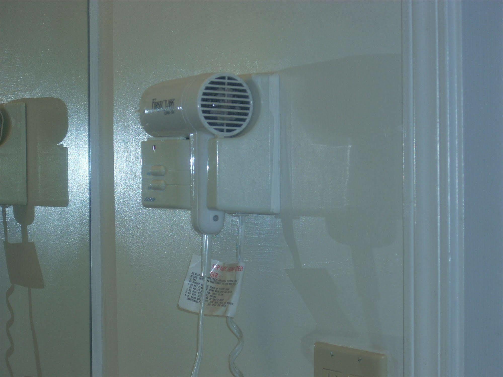 Economy Inn Monterey 滨海城 外观 照片